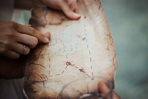 Picture_1_Thumbnail_-_Treasure_hunt_map_n-RFId0_7kep4-unsplash[1].jpg